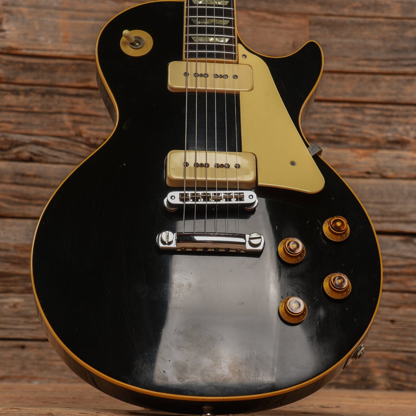 Gibson Les Paul Pro Deluxe Black 1977 – Chicago Music Exchange