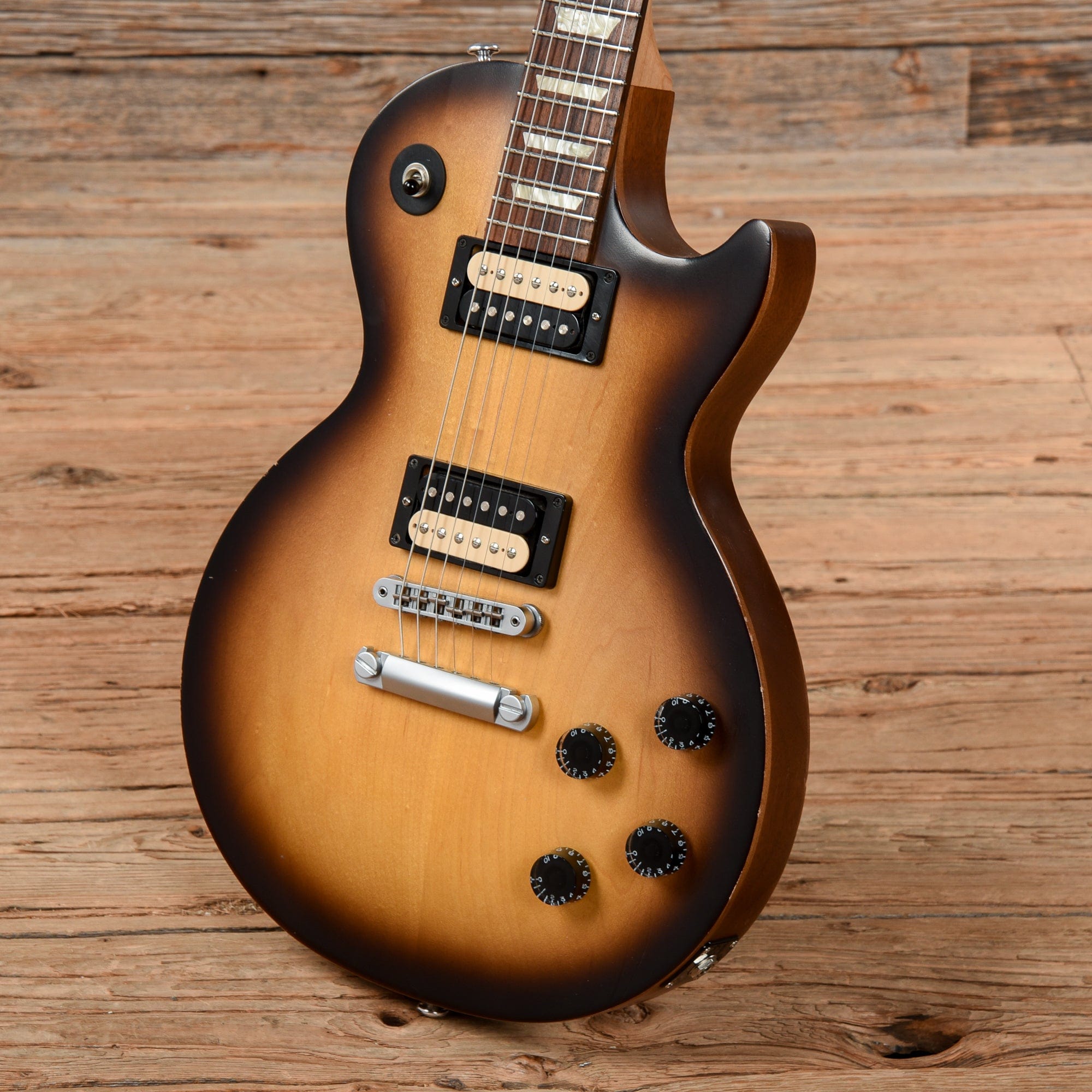 Gibson LPJ Sunburst 2014 – Chicago Music Exchange