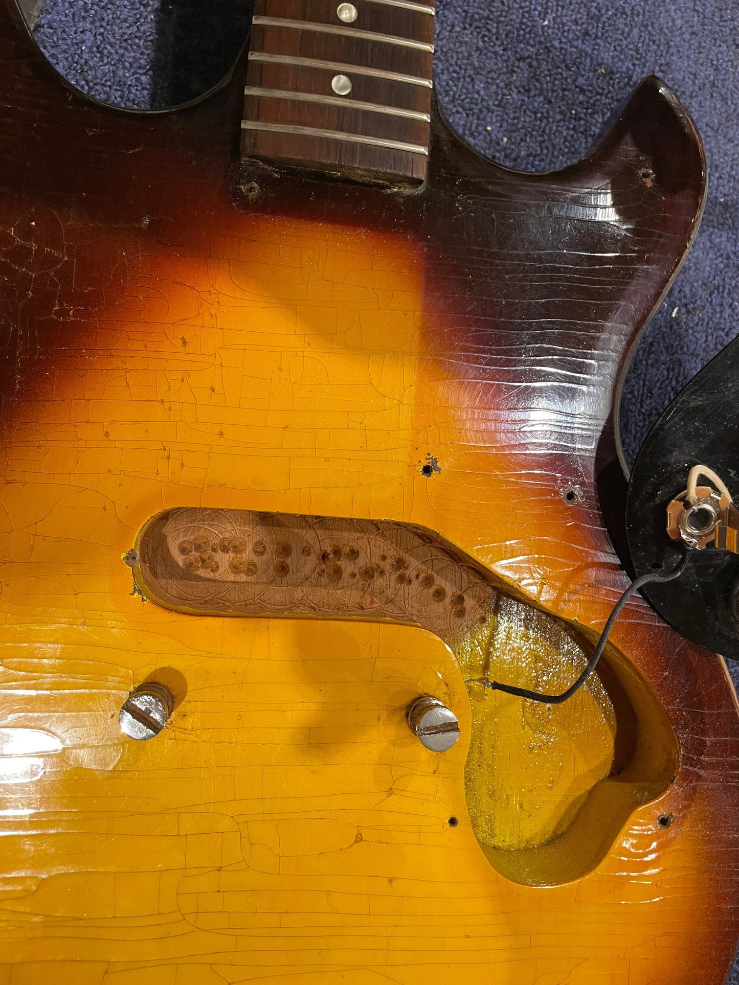 Gibson Melody Maker Sunburst 1964 Electric Guitars / Solid Body