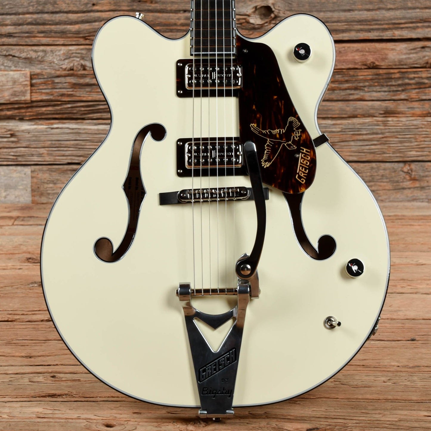 Gretsch G6636T-RF White Electric Guitars / Semi-Hollow