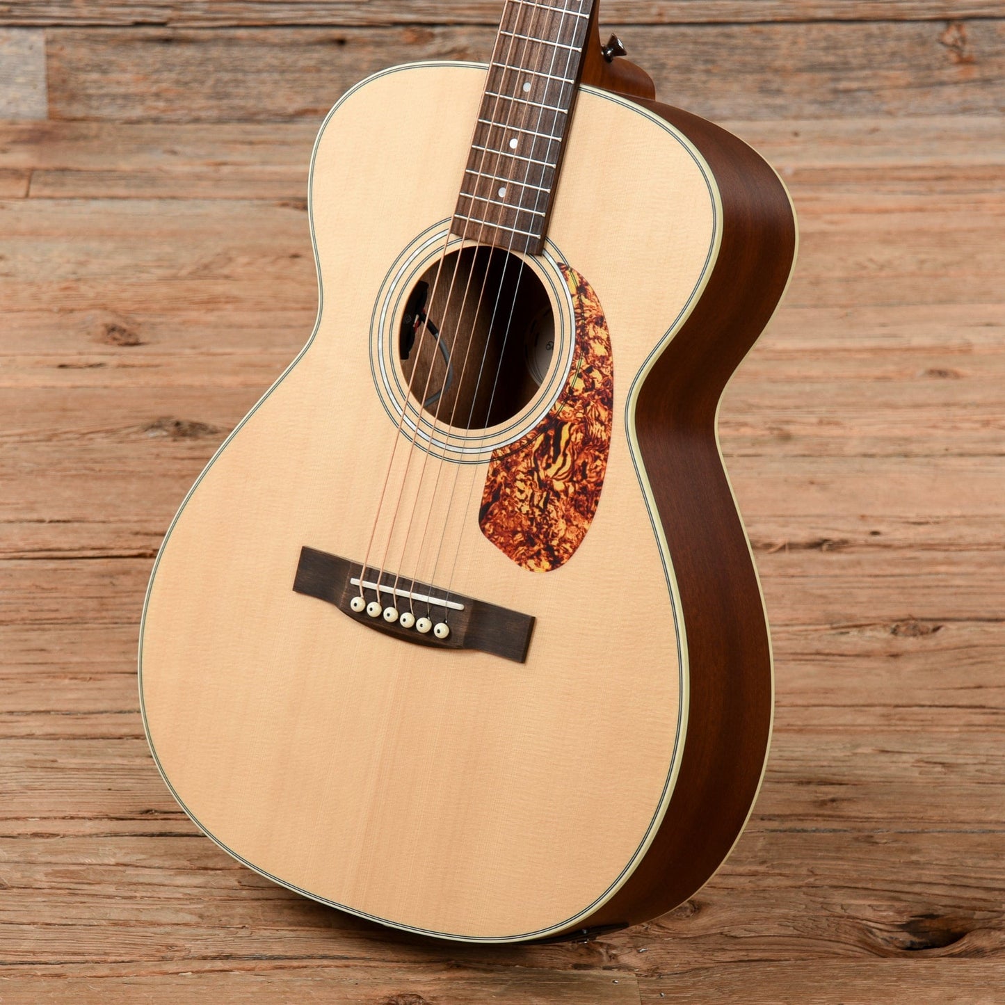 Guild Westerly Collection M-240E Natural Acoustic Guitars / Concert