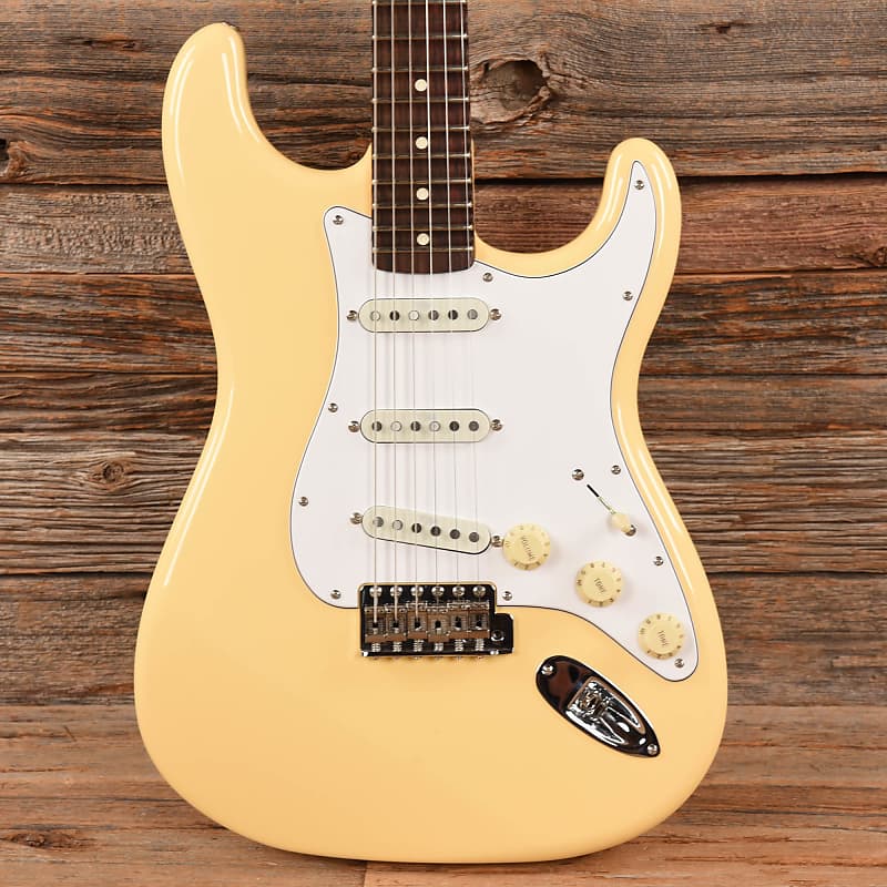 Fender Artist Series Yngwie Malmsteen Signature Stratocaster Vintage White 2023