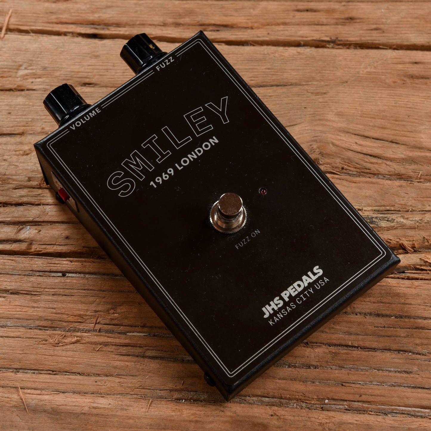 JHS Legends Series Smiley 1969 London Fuzz Effects and Pedals / Fuzz