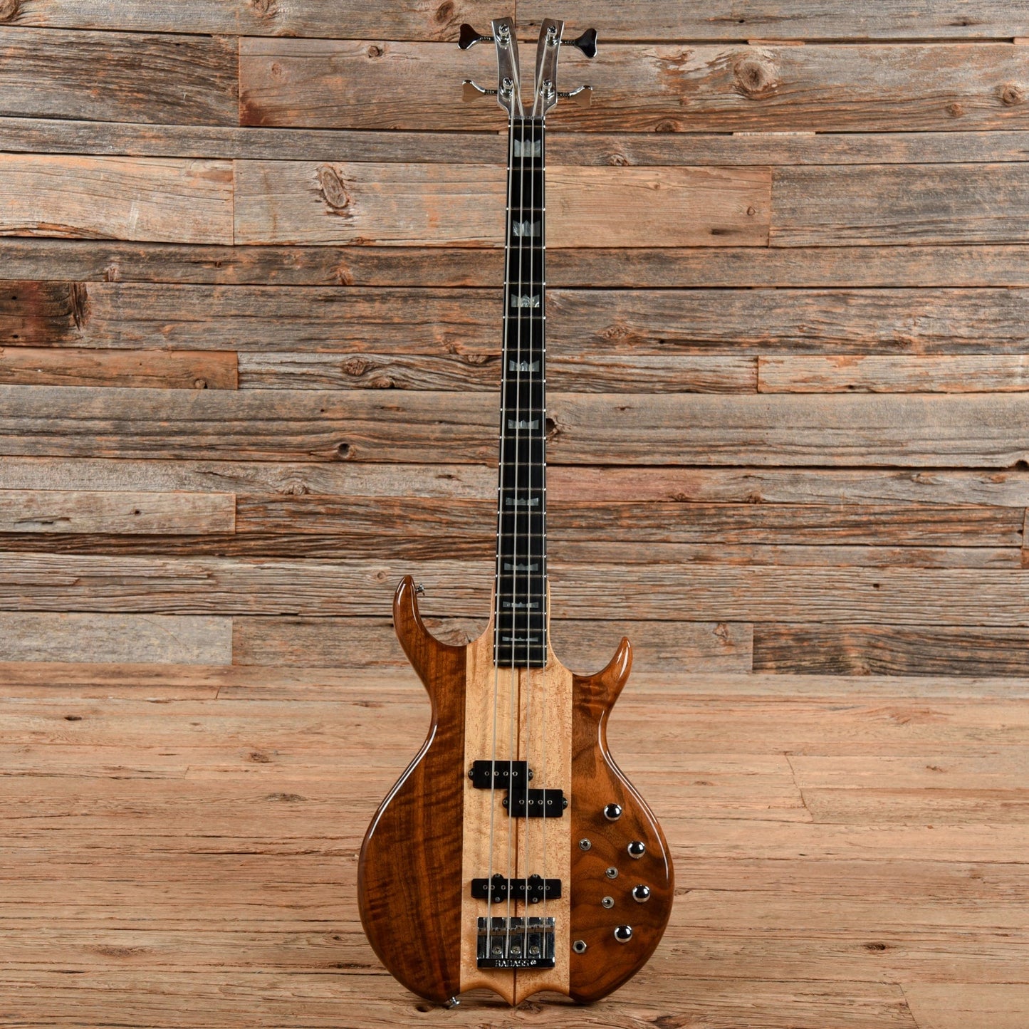 Kramer DMZ 6000B Natural 1981 Bass Guitars / 4-String