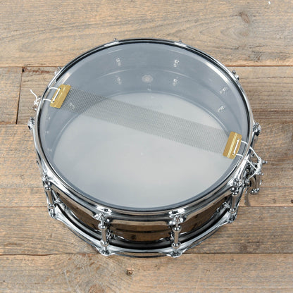 Ludwig 5.5x14 Universal Brass Snare Drum Chrome Drums and Percussion / Acoustic Drums / Snare