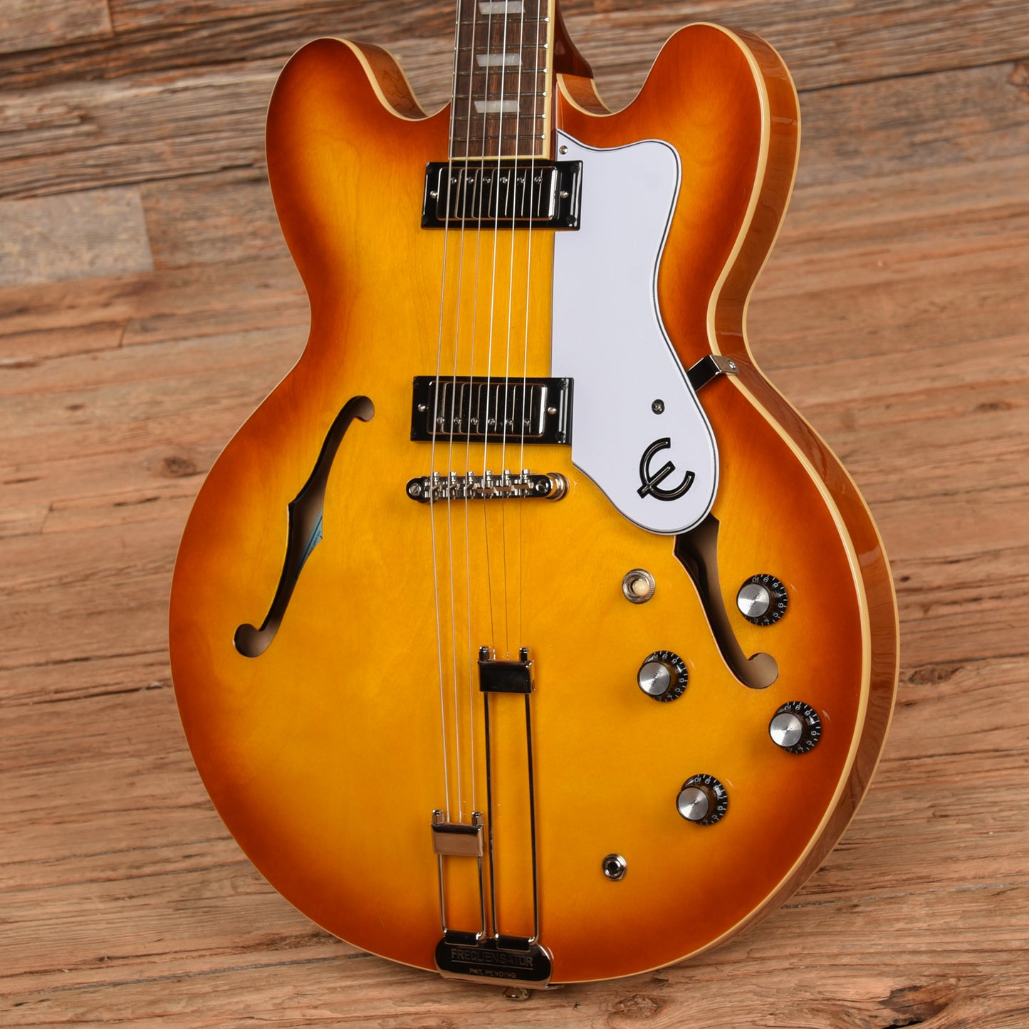 Epiphone Riviera Frequensator Royal Tan 2021