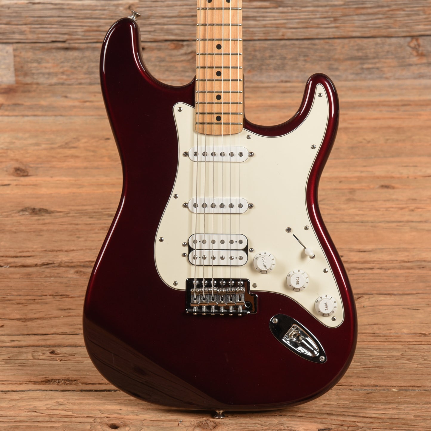 Fender Standard Stratocaster Bordeaux 2004