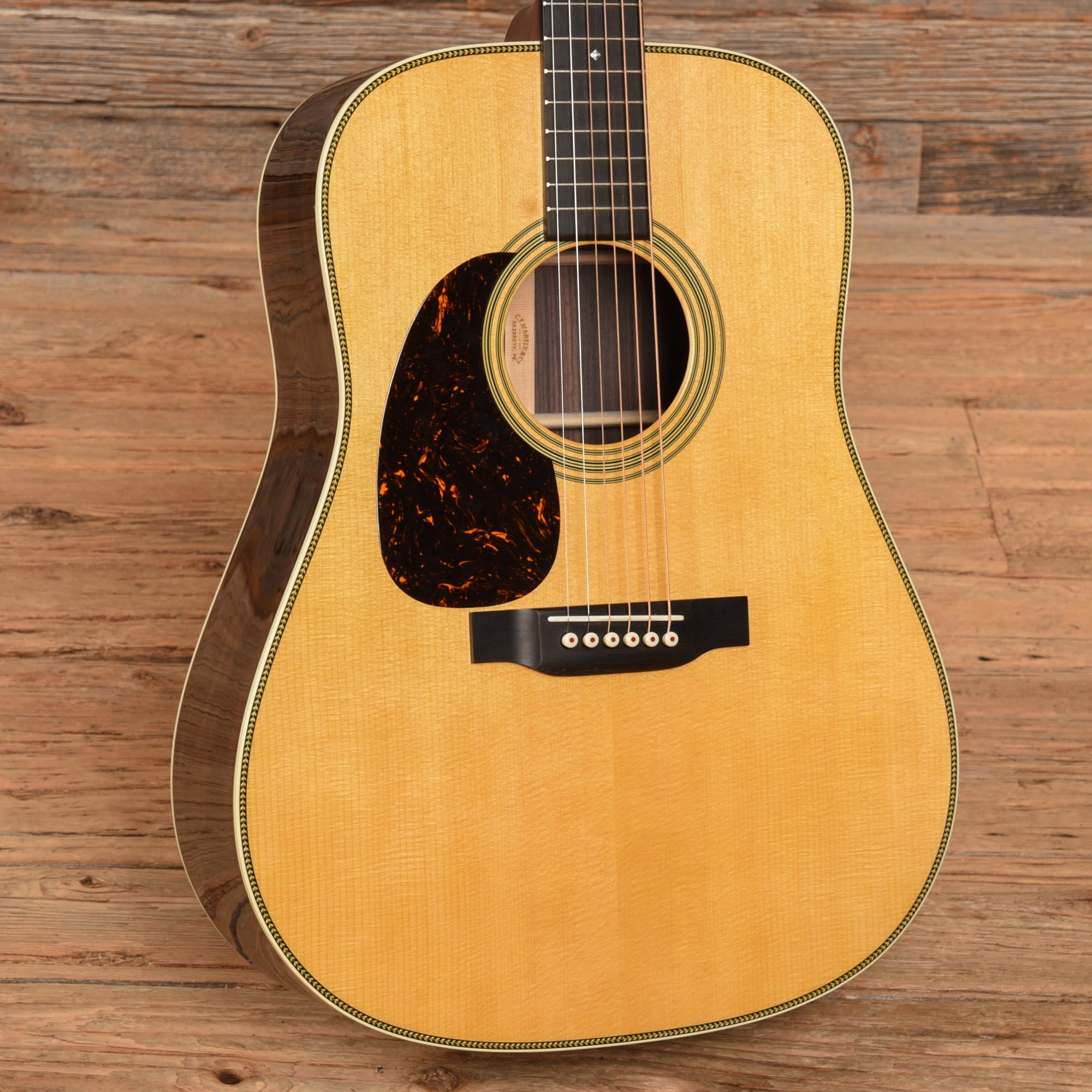 Martin Standard Series HD-28 Natural  LEFTY