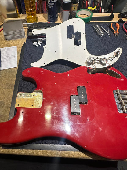 Fender Precision Bass Dakota Red Refin 1965