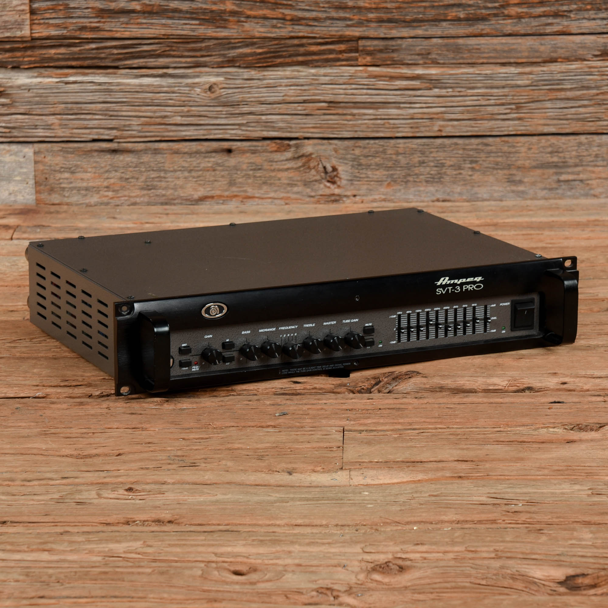 Ampeg SVT-3 PRO 450-Watt Rackmount Bass Amp Head