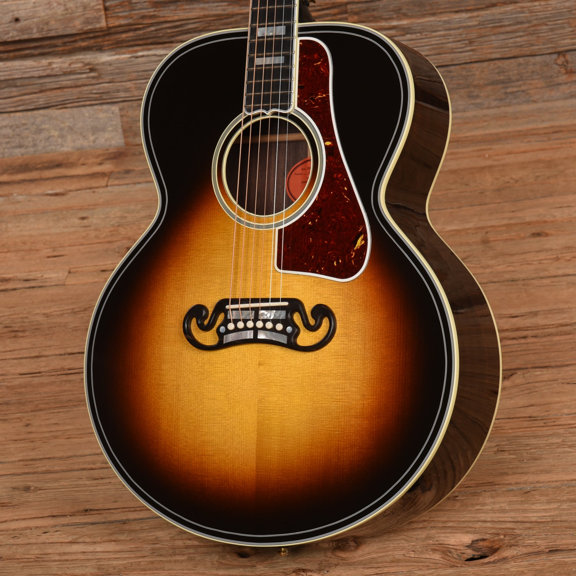 Gibson J-200 Country Western Sunburst 2023