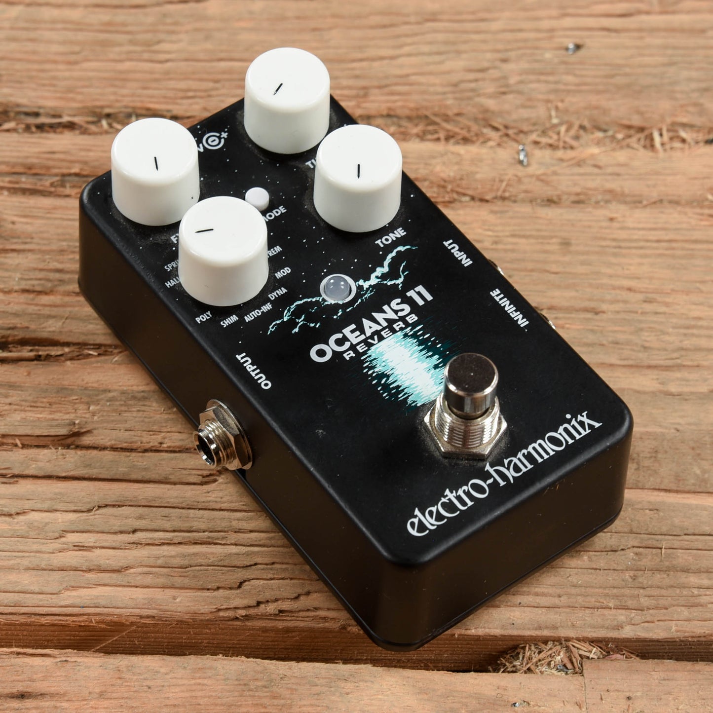 Electro-Harmonix Oceans 11 Reverb