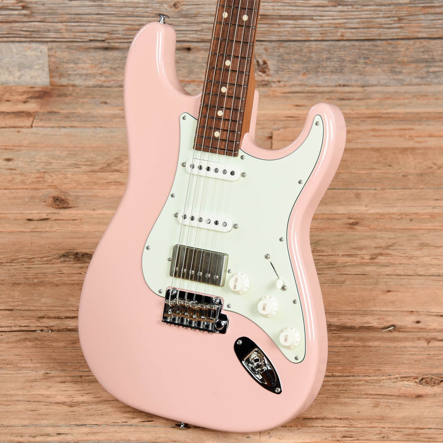 Suhr Mateus Asato Signature Classic S Shell Pink