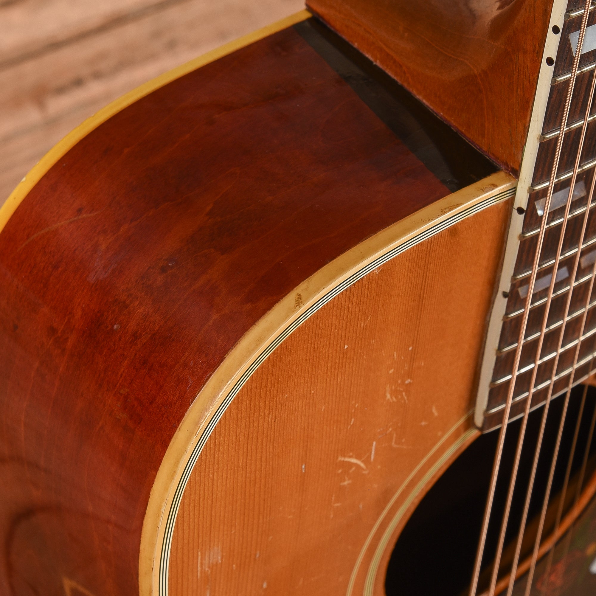 Gibson Dove Natural 1965