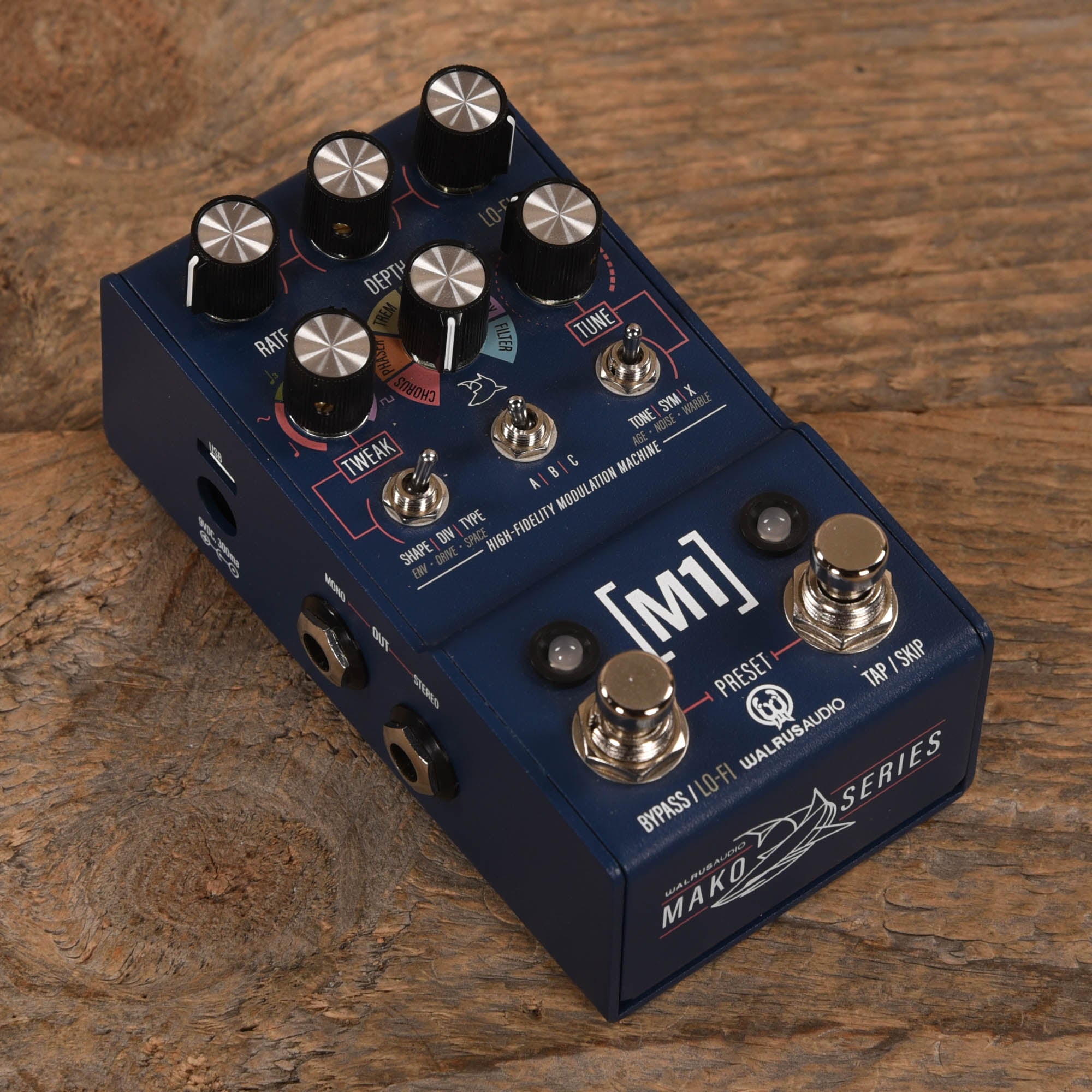 Walrus Audio MAKO Series M1 High-Fidelity Modulation Machine Pedal –  Chicago Music Exchange