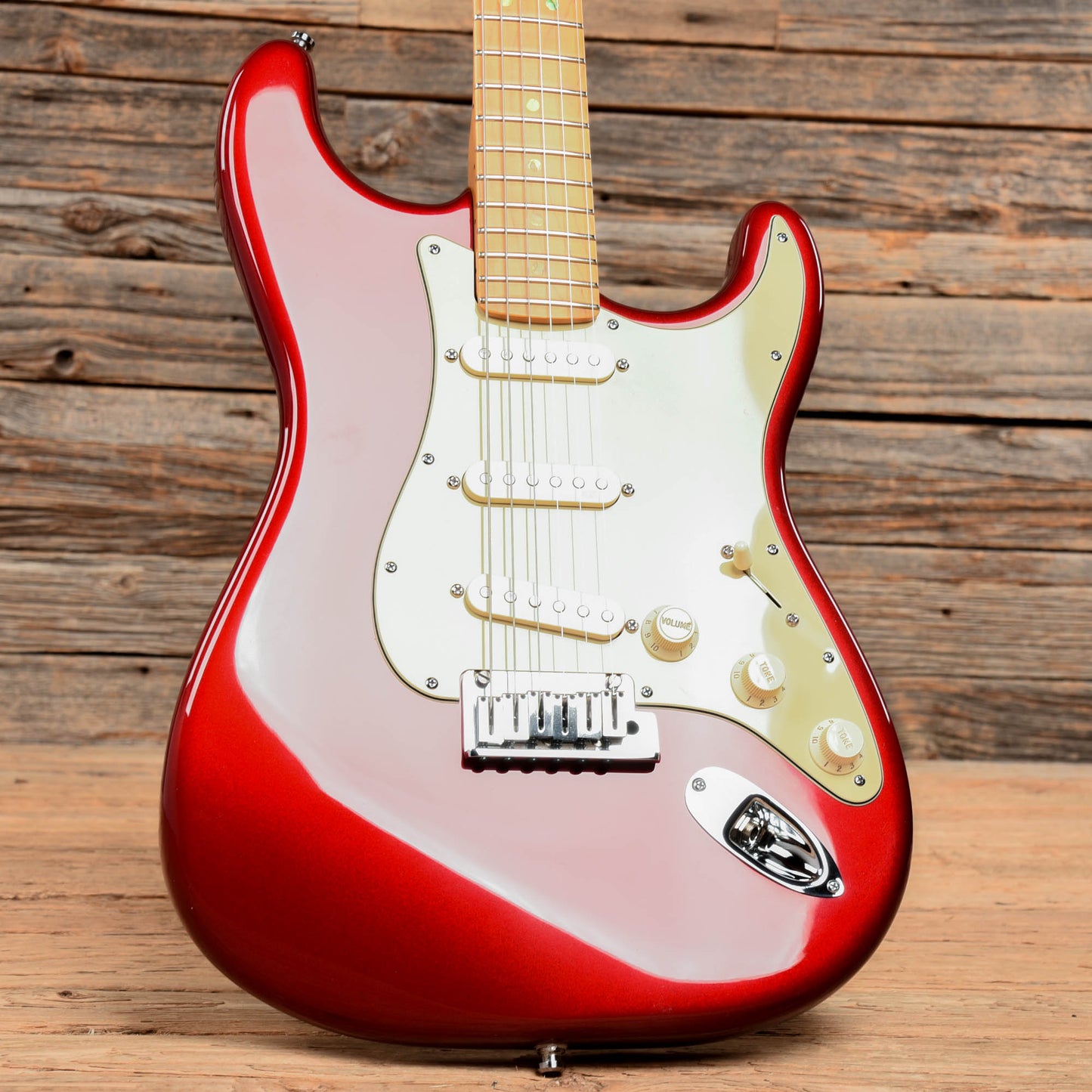 Fender American Deluxe Stratocaster Candy Apple Red 2004