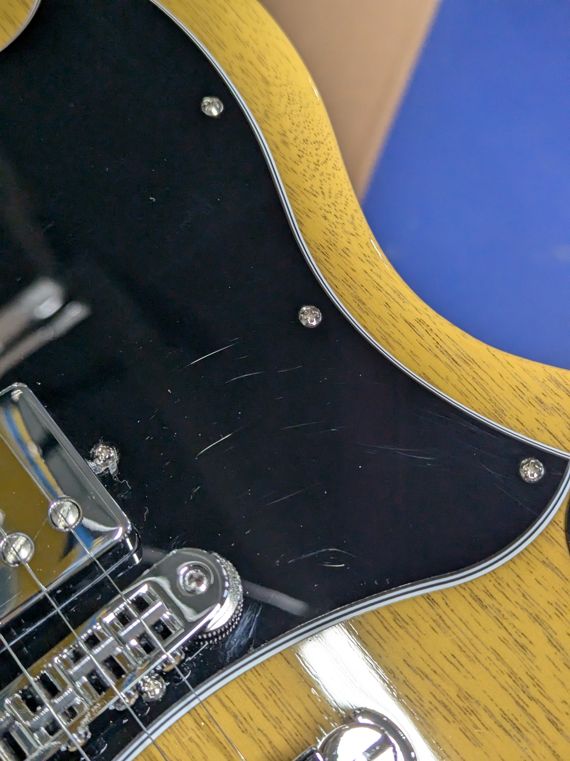 Gibson Modern SG Standard TV Yellow