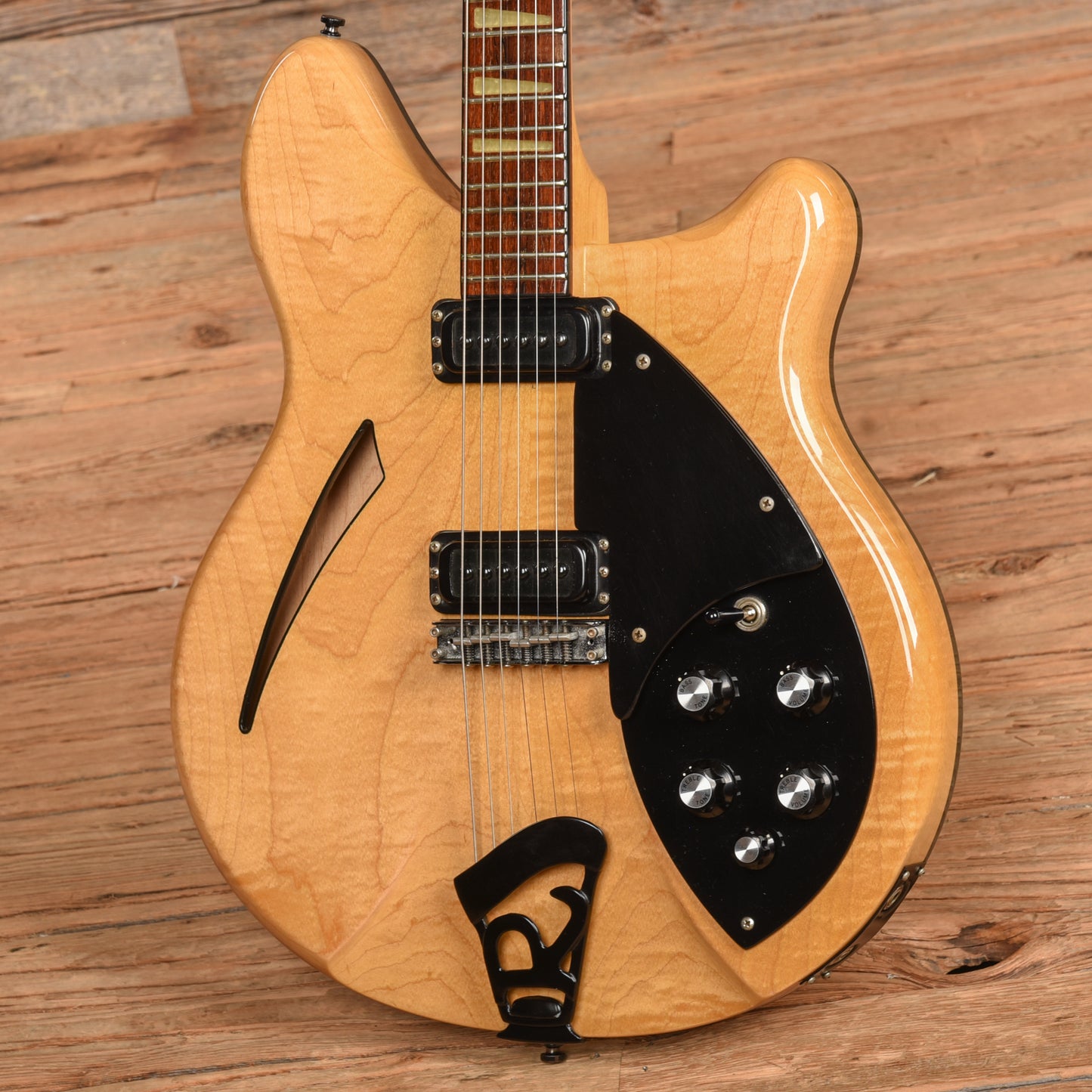 Rickenbacker 360 Mapleglo Tuxedo 1985