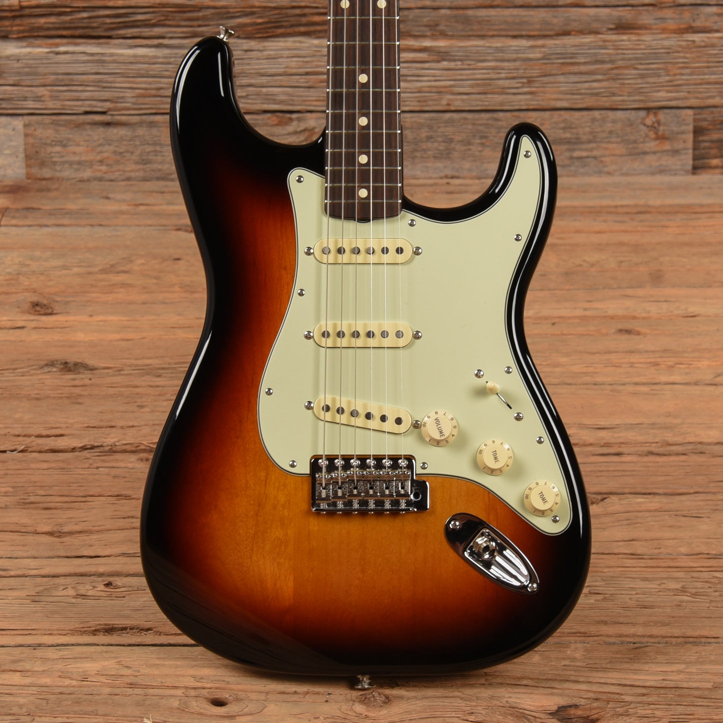 Fender Classic Series '60s Stratocaster Sunburst 2016