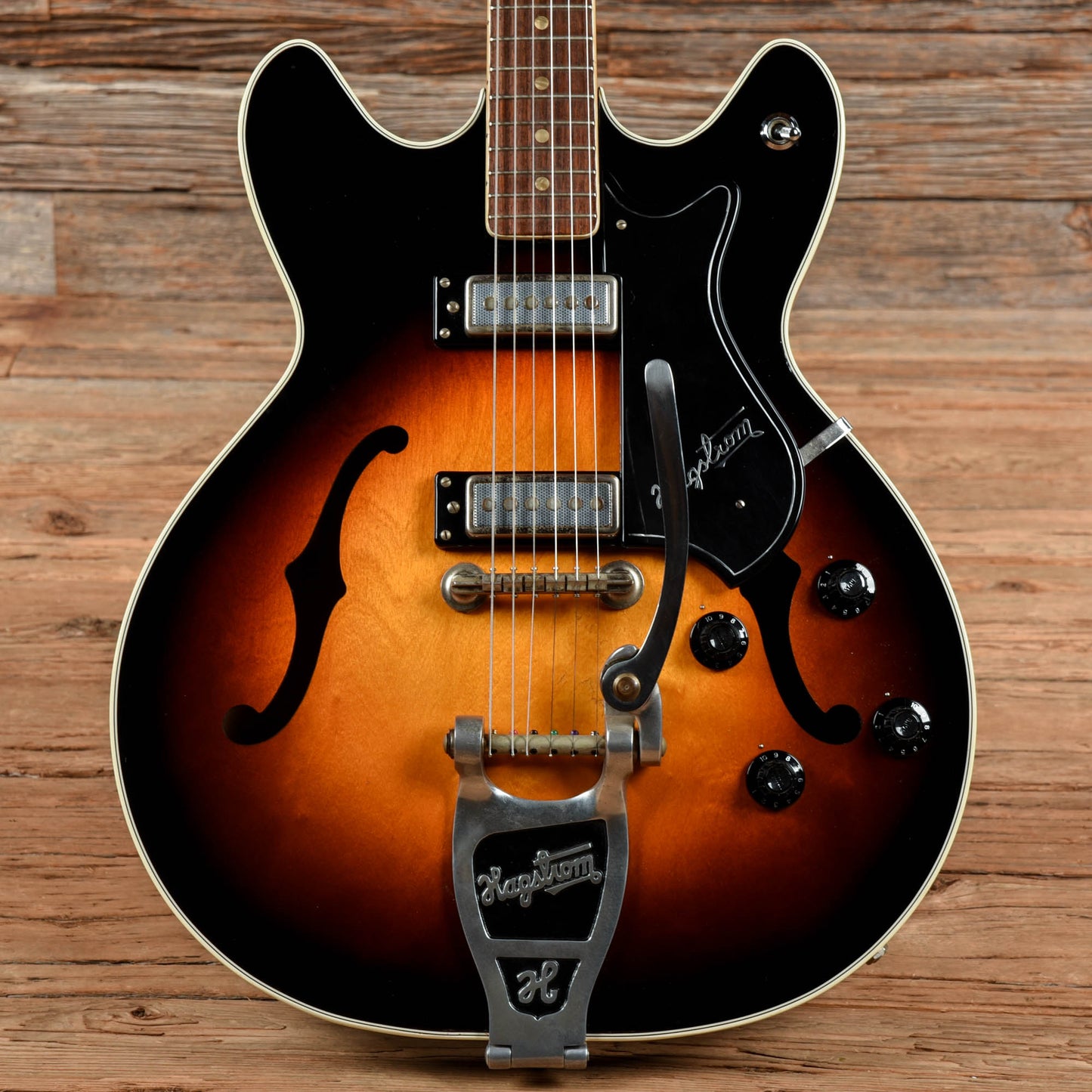 Hagstrom Viking Sunburst 1968