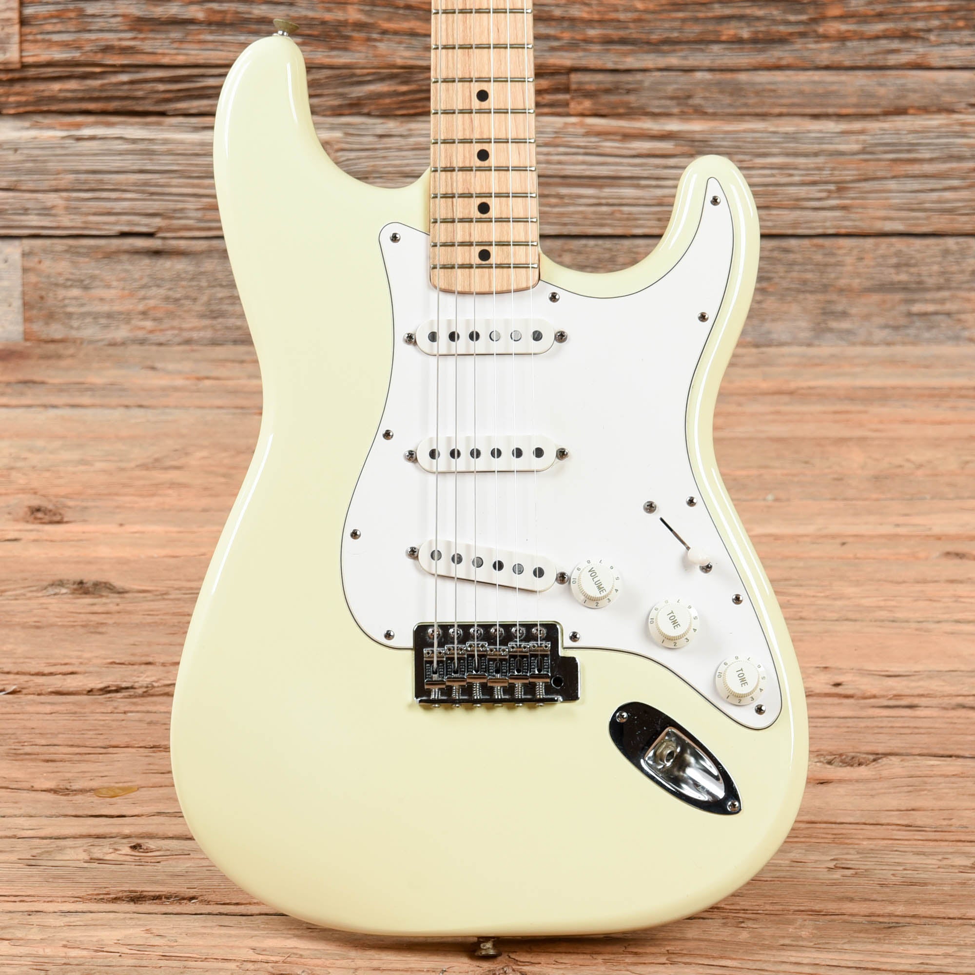 Fender Standard Stratocaster Vintage White – Chicago Music Exchange