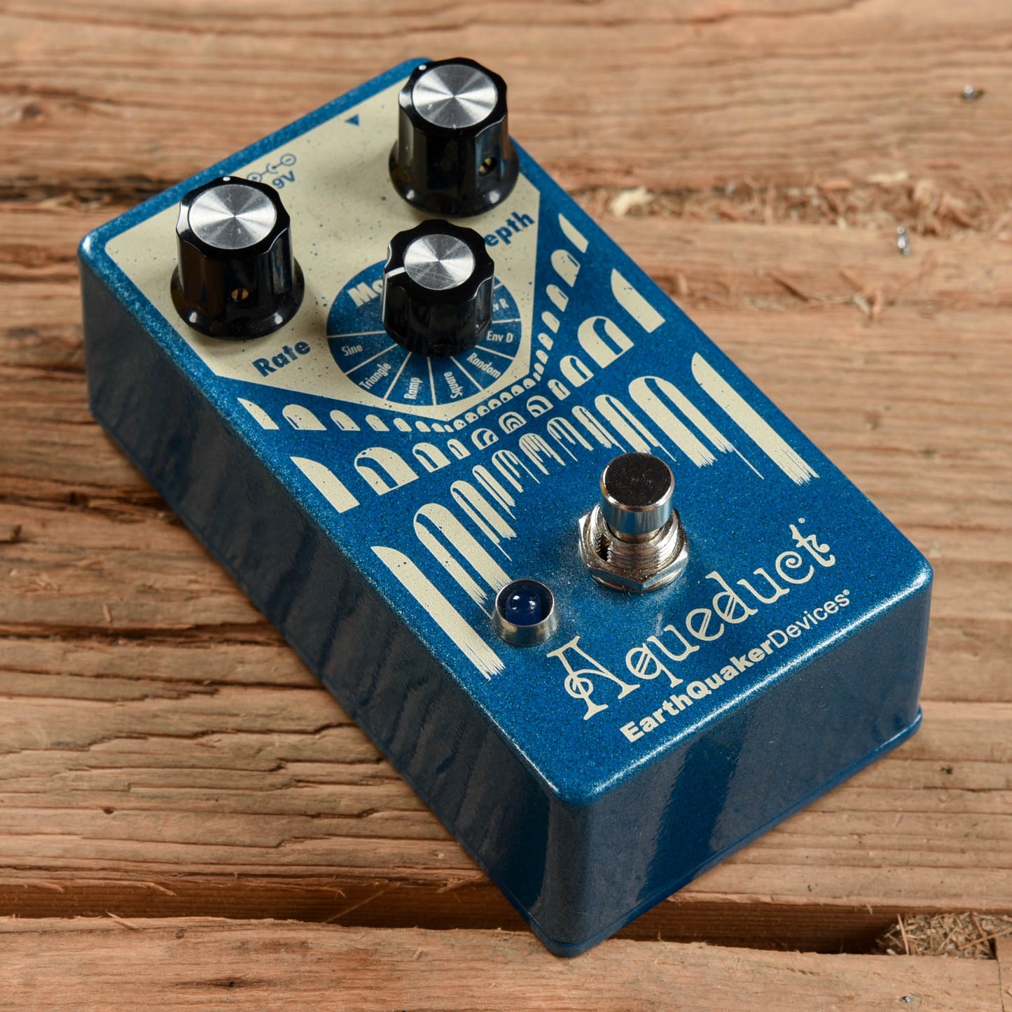 Earthquaker Devices Aqueduct Vibrato