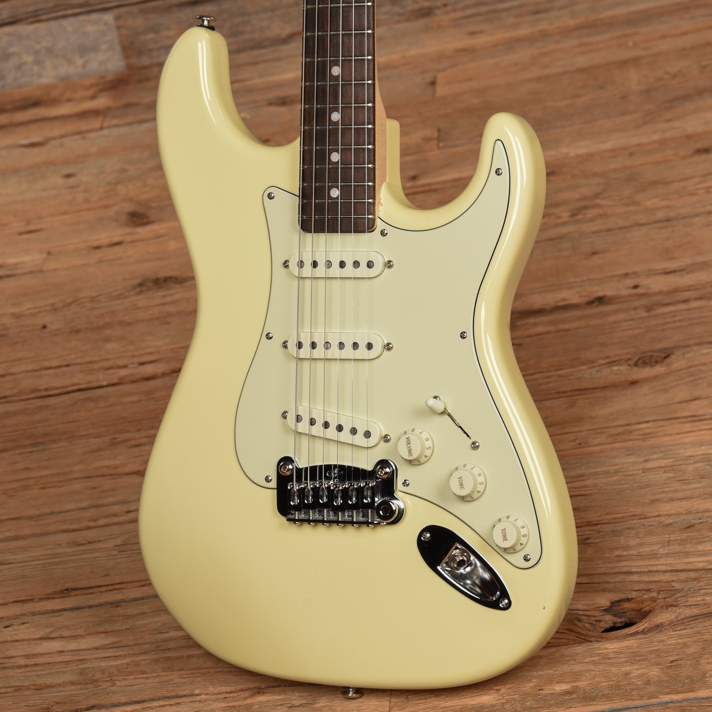 G&L Custom Shop Legacy White 2021