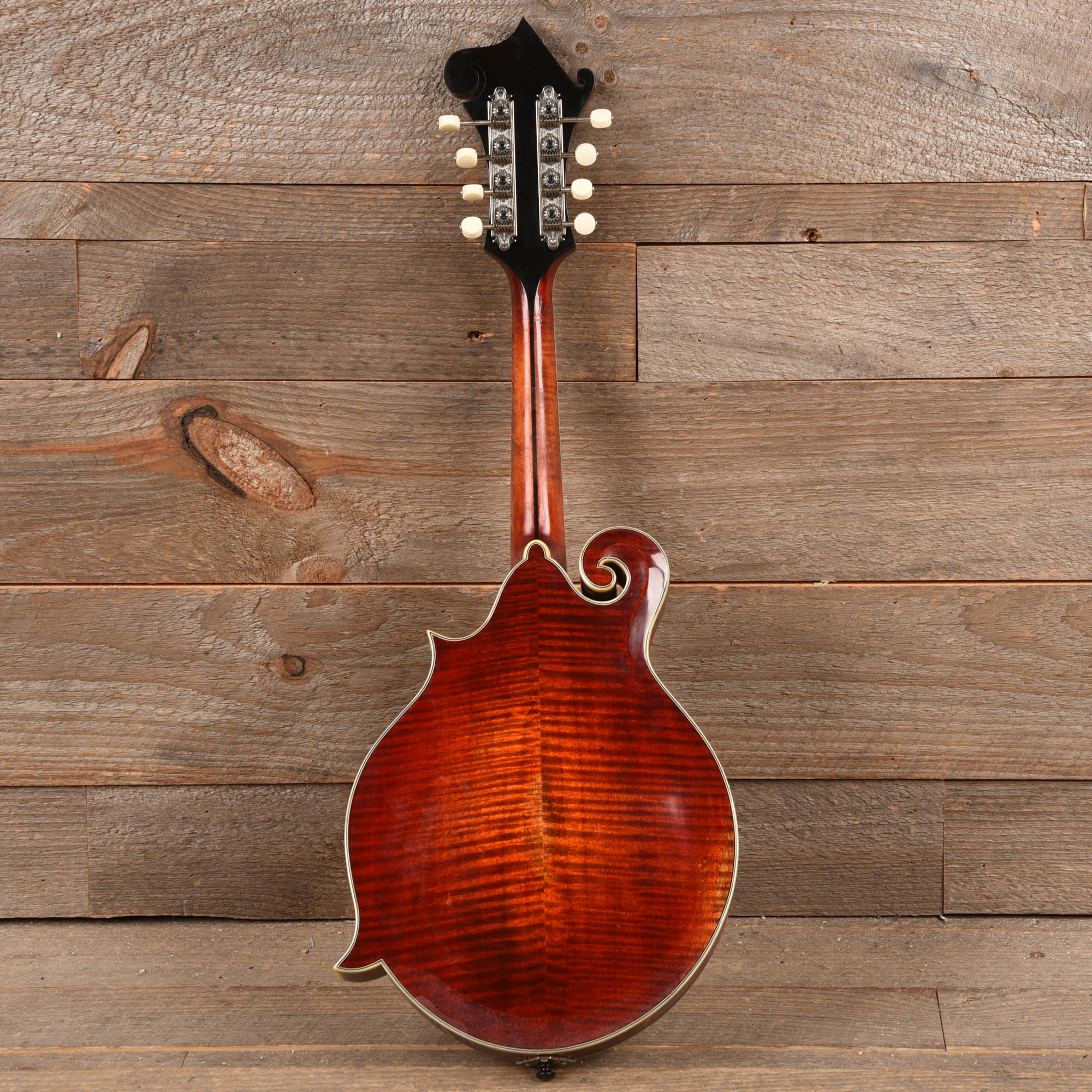 Eastman MD815/v Adirondack/Flamed Maple F-Style Mandolin Antique Varnish