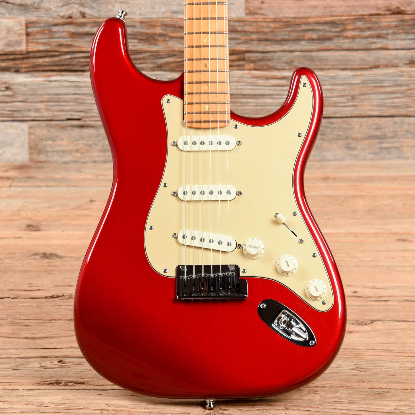 Fender American Deluxe Stratocaster Candy Apple Red 2004