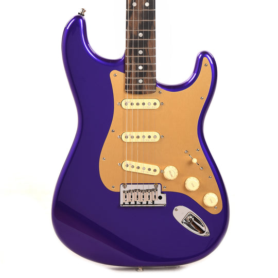 Fender American Ultra Stratocaster Plum Metallic w/Ebony Fingerboard & Anodized Gold Pickguard