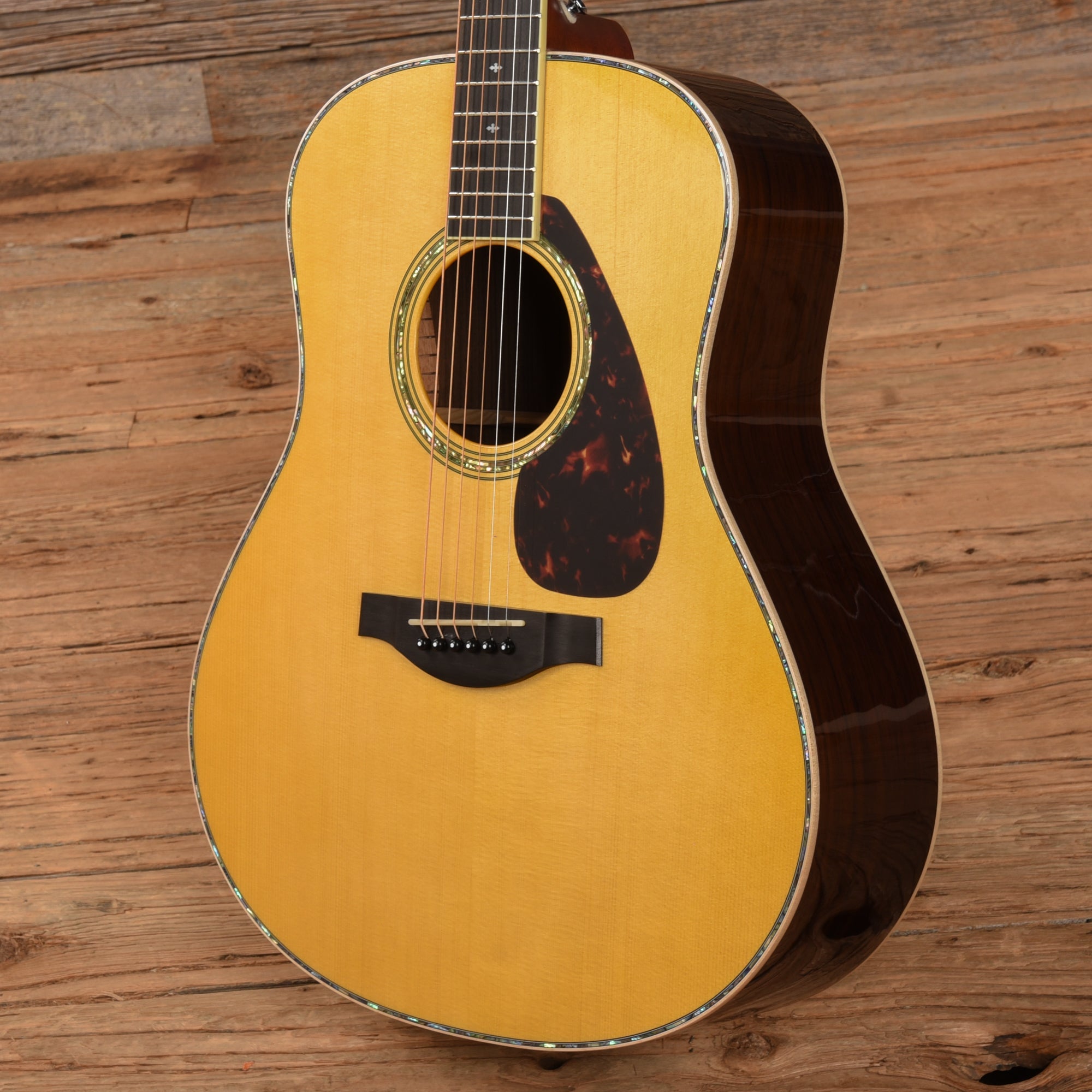 Yamaha LL16D Natural