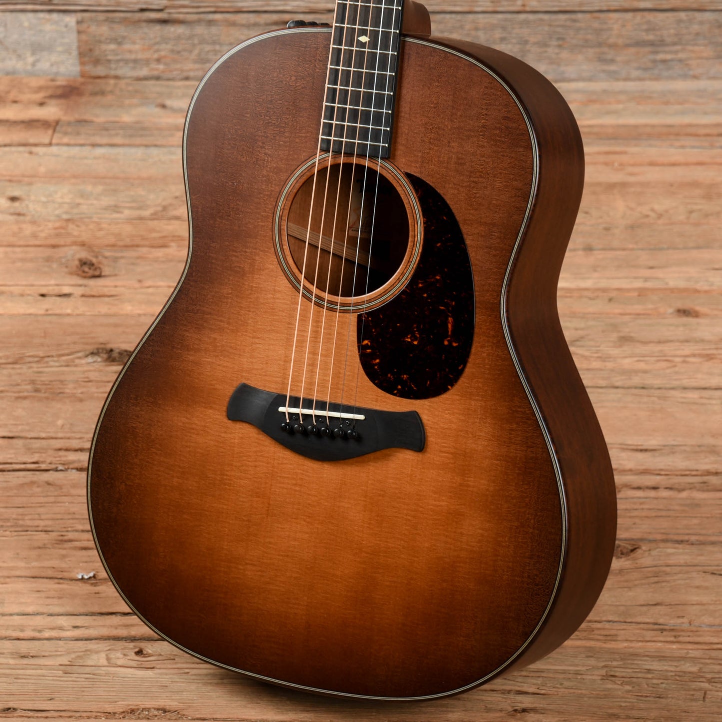 Taylor Builder's Edition 517e Sunburst 2019