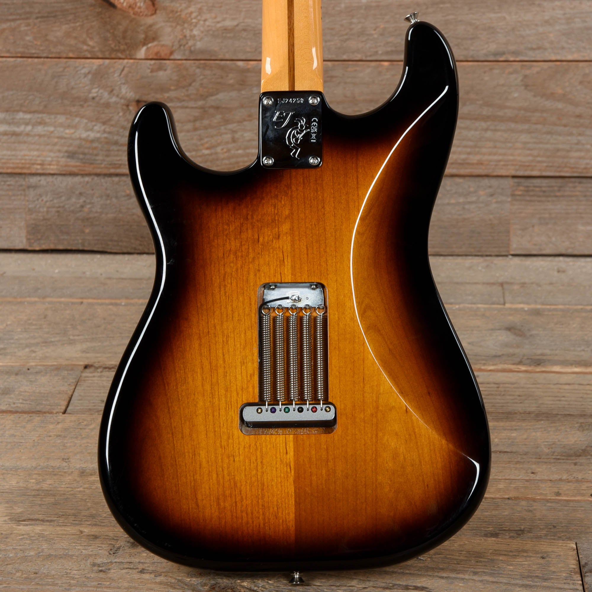 Fender Artist Eric Johnson Stratocaster 2-Color Sunburst