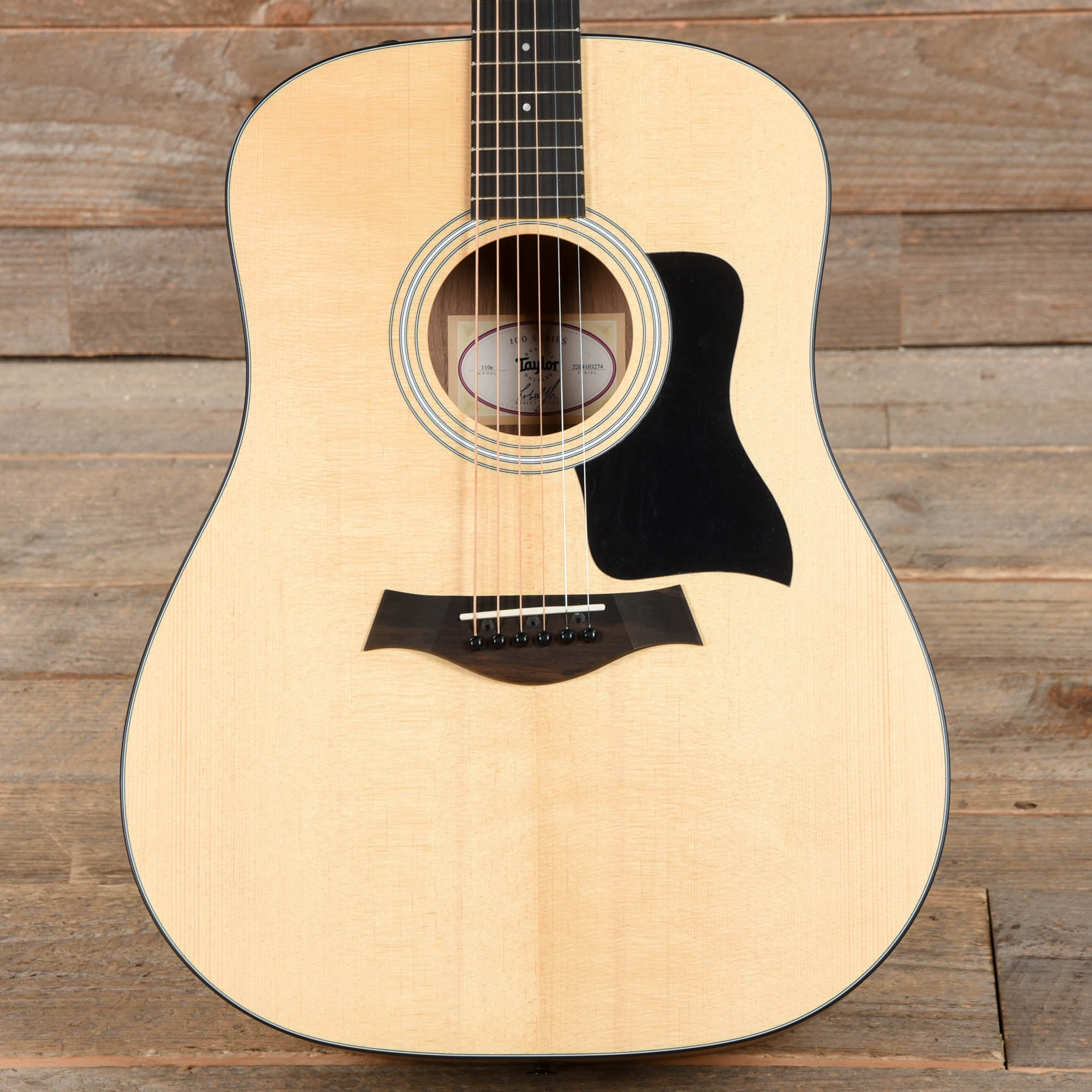 Taylor 110e Sitka/Walnut Dreadnought ES2