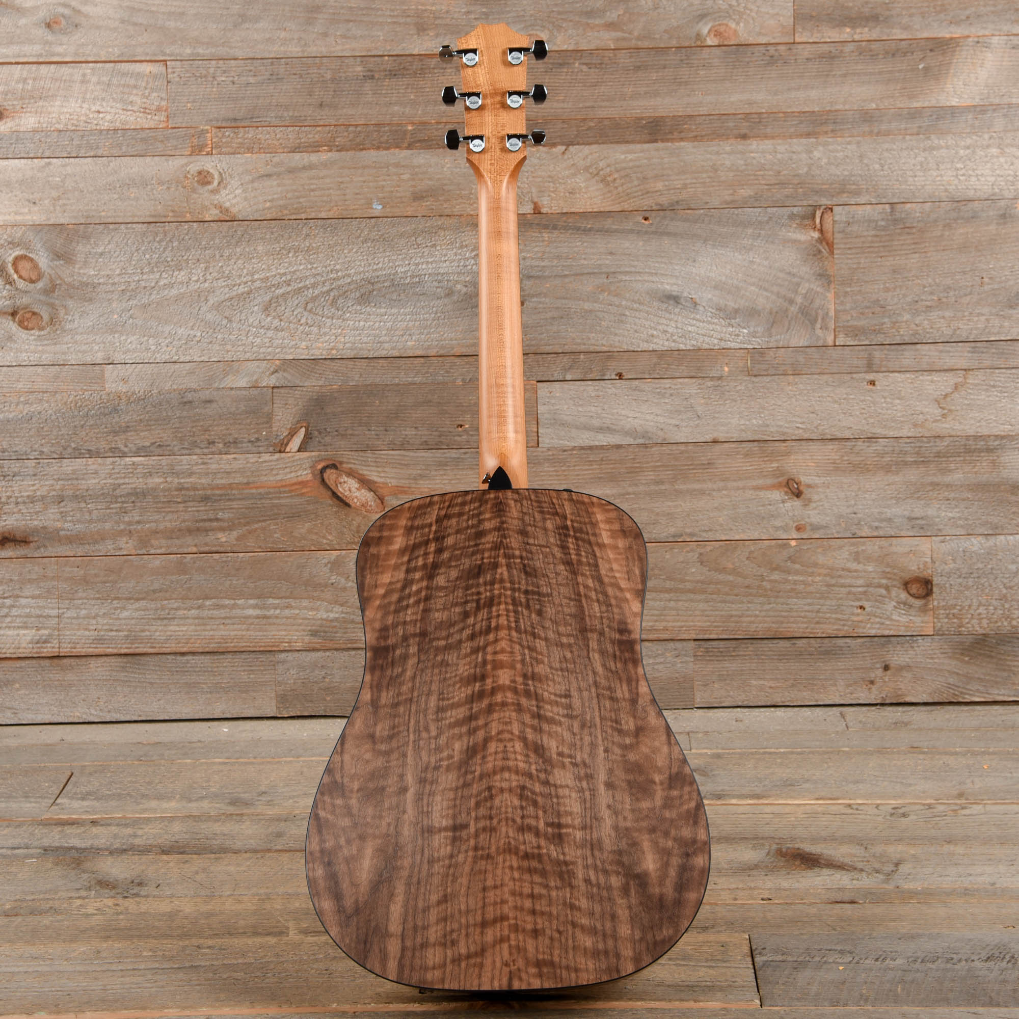 Taylor 110e Sitka/Walnut Dreadnought ES2