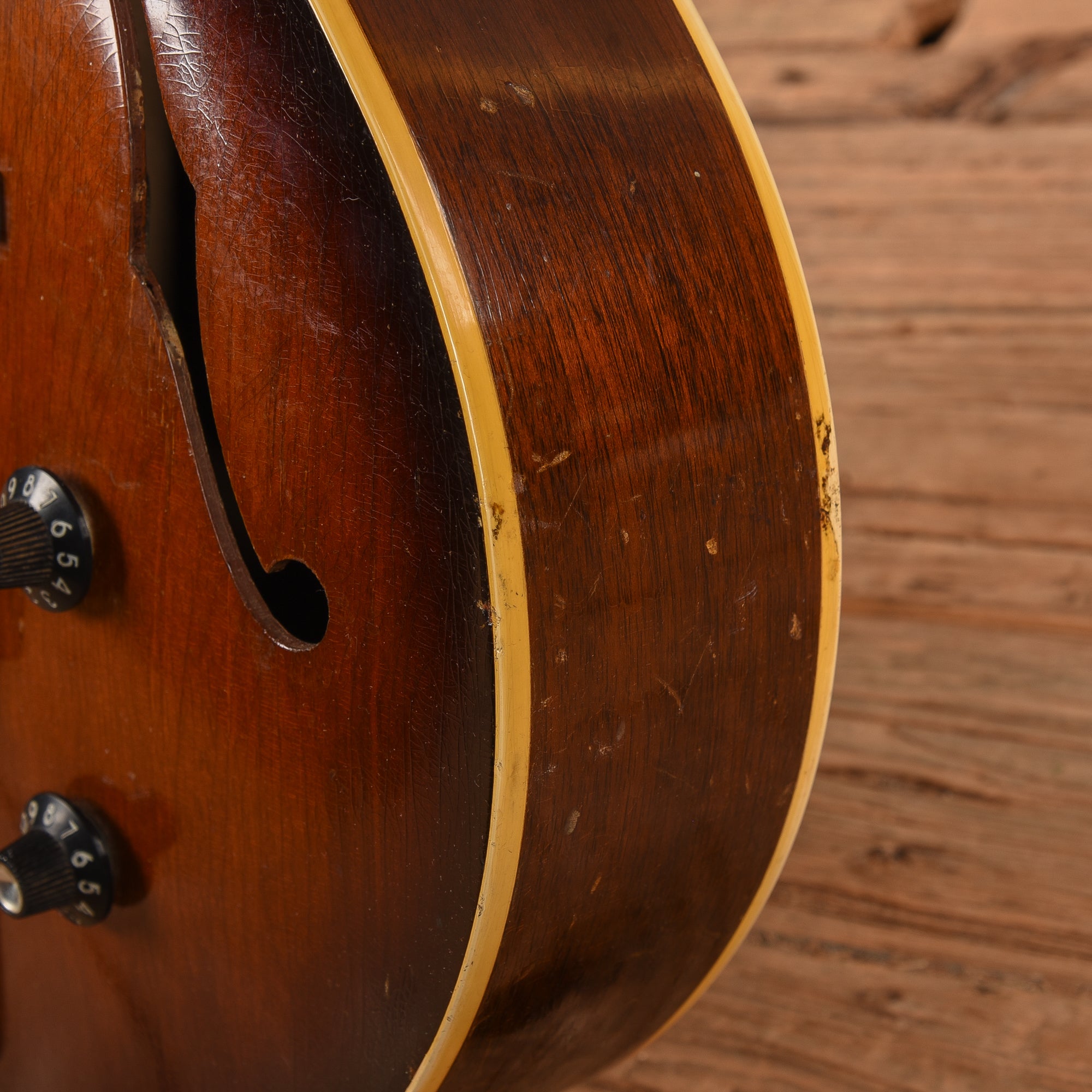 Gibson L-48 Sunburst 1959