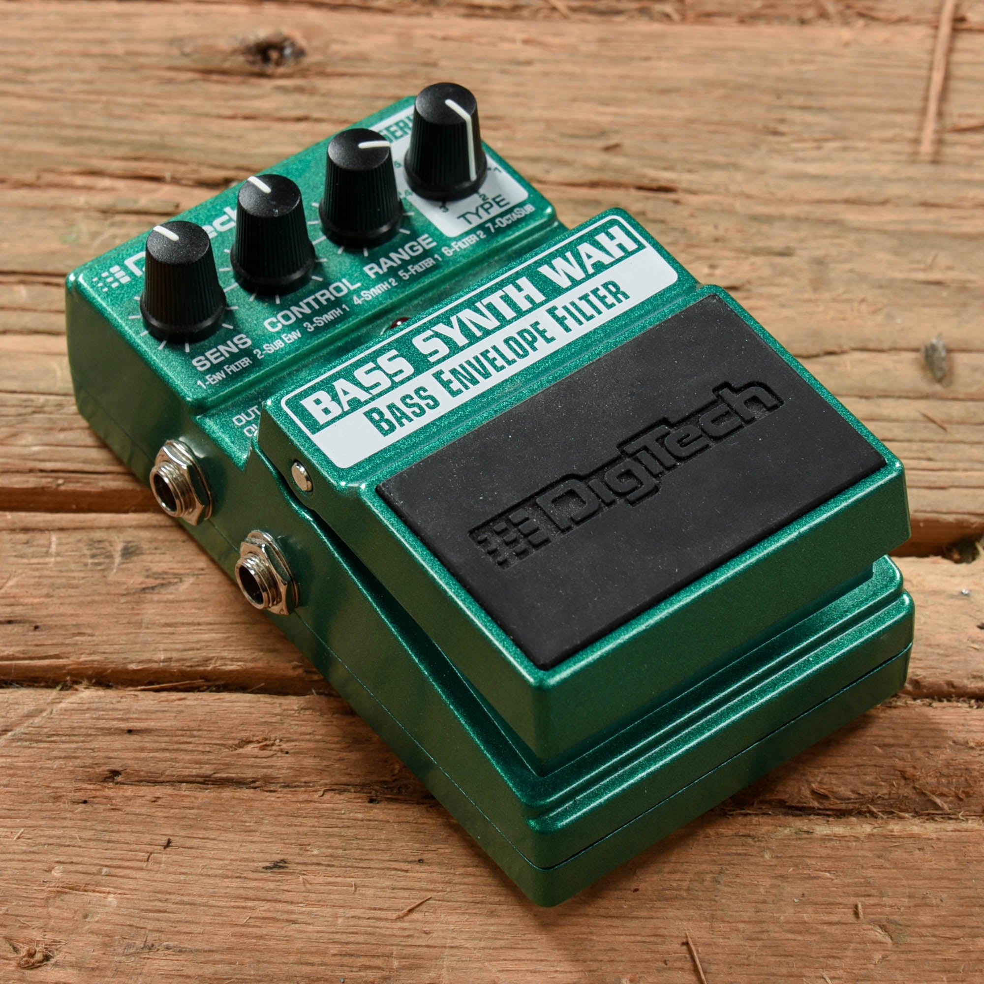 Digitech Bass Synth Wah – Chicago Music Exchange