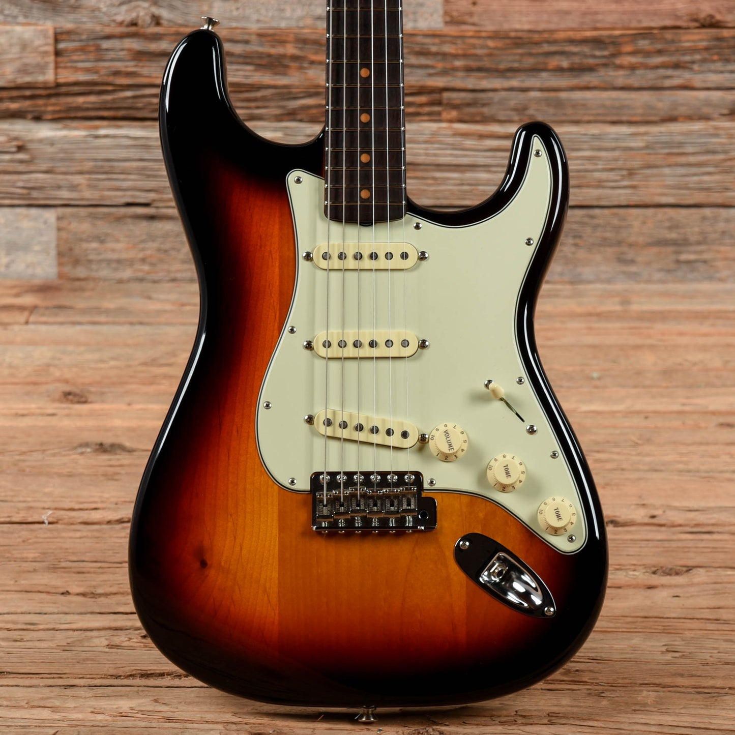 Fender FSR 1962 Thin Skin Stratocaster Sunburst 2019