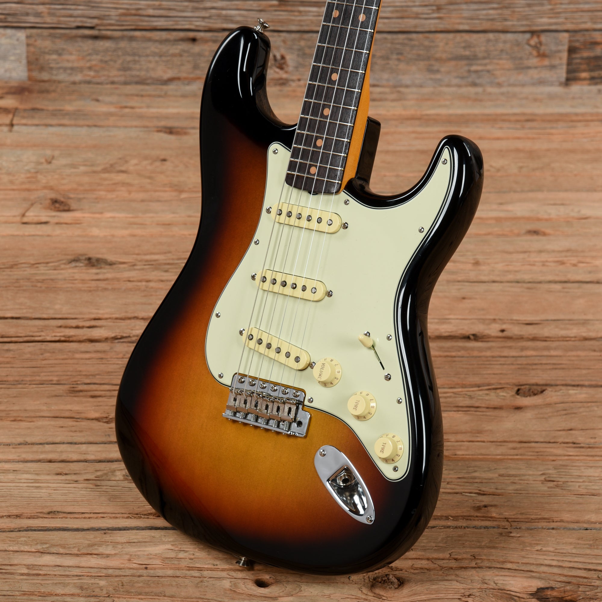 Fender American Vintage II '61 Stratocaster Sunburst 2023