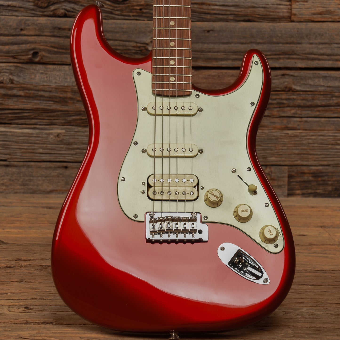 Fender Deluxe Stratocaster HSS Candy Apple Red 2019