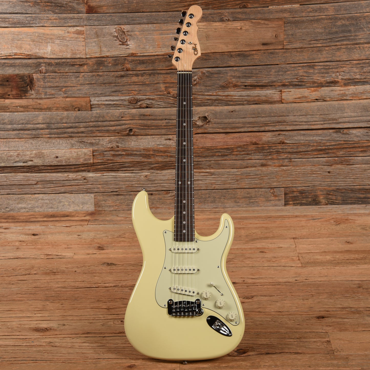 G&L Custom Shop Legacy White 2021