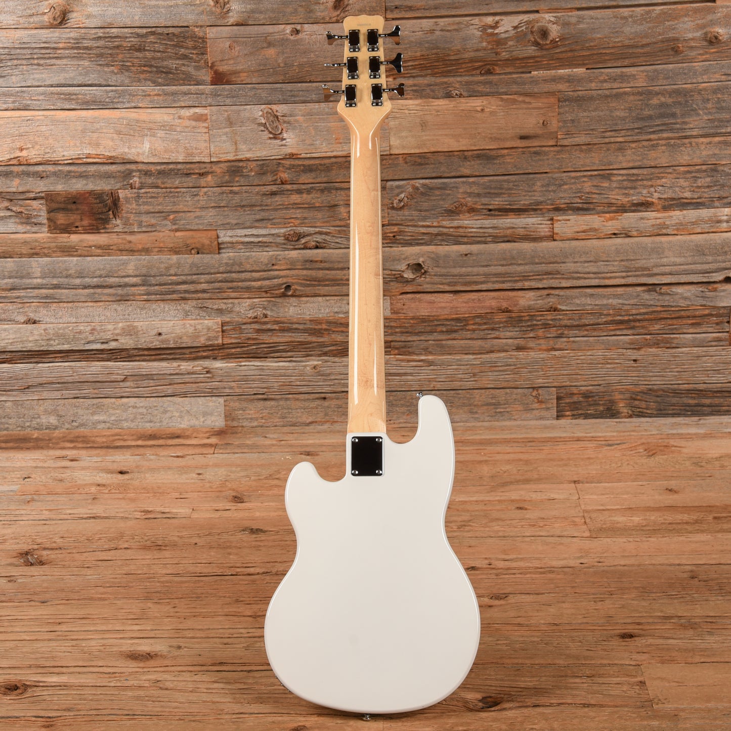 Eastwood Hooky Bass 6 Pro White 2020