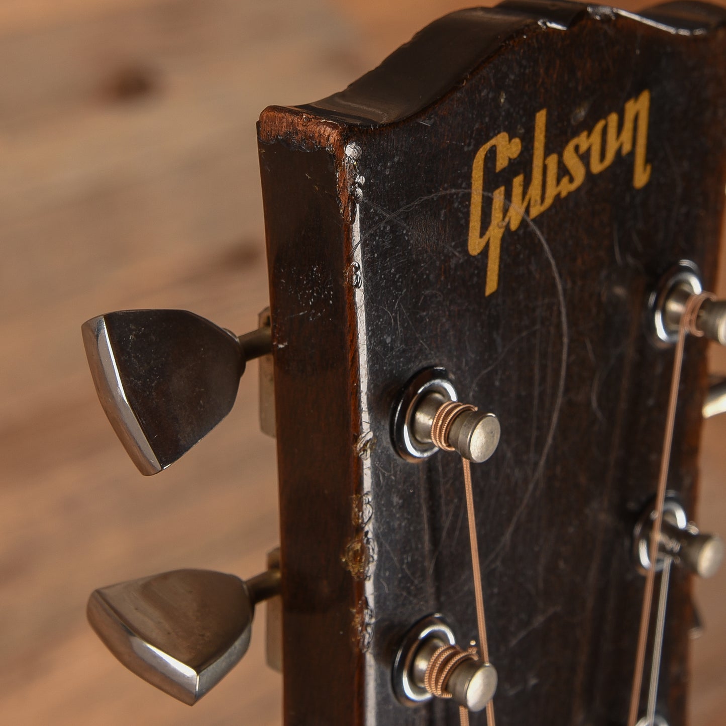 Gibson J-50 Deluxe Natural 1972