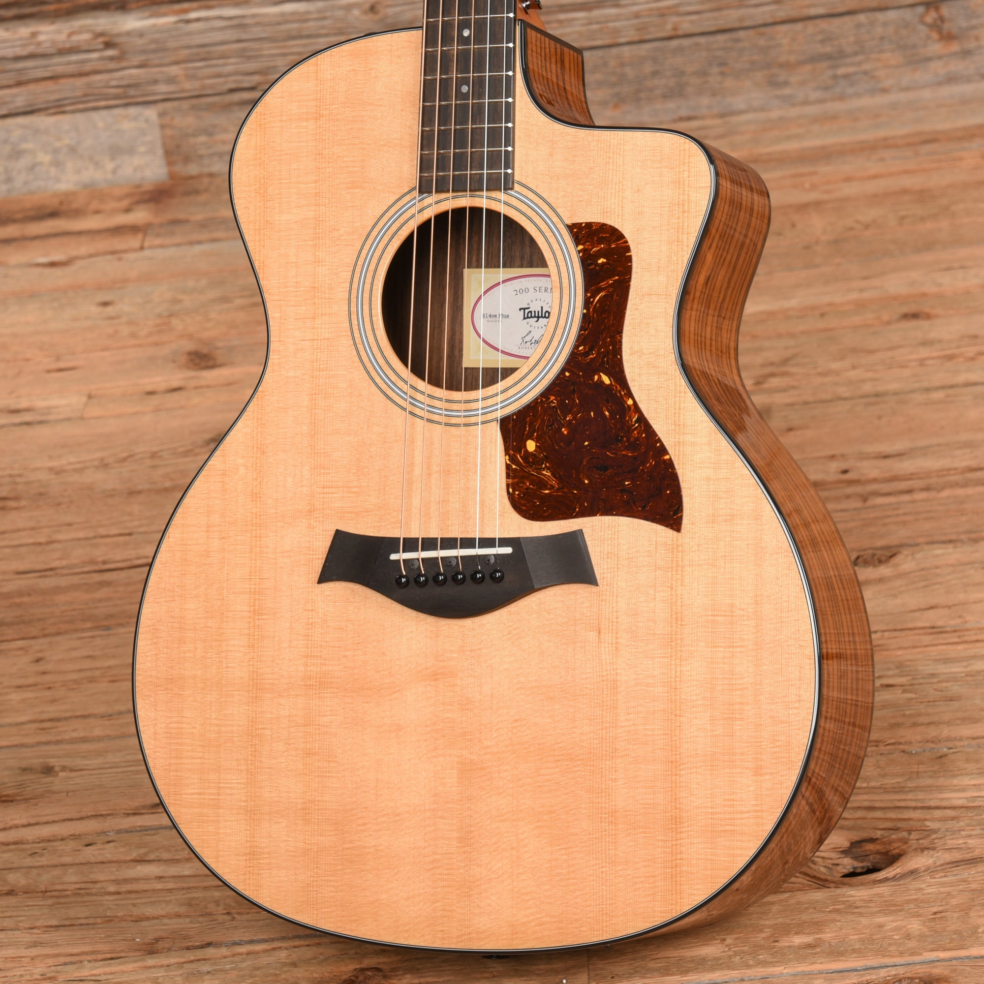 Taylor 214ce Plus Natural 2022