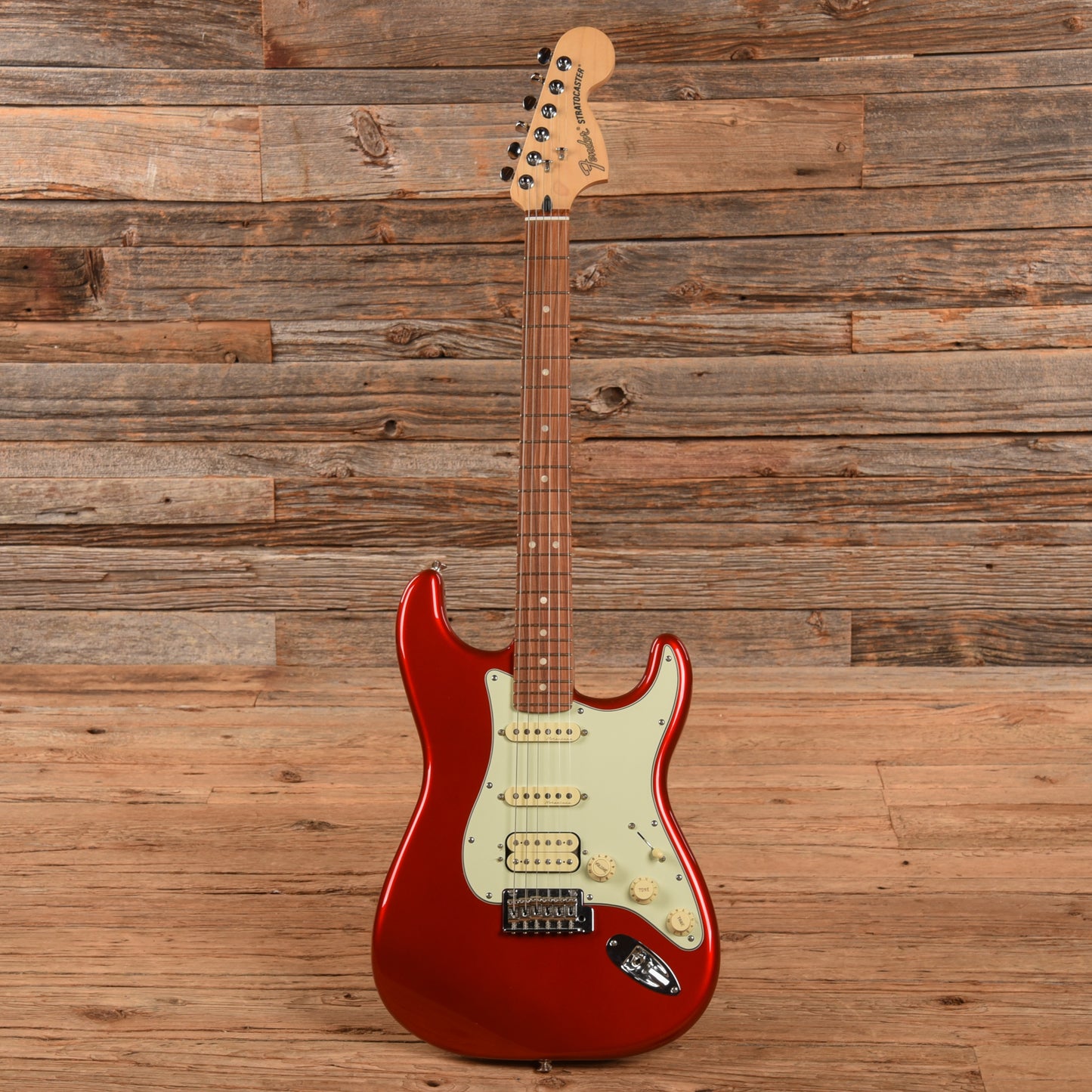 Fender Deluxe Stratocaster HSS Candy Apple Red 2019