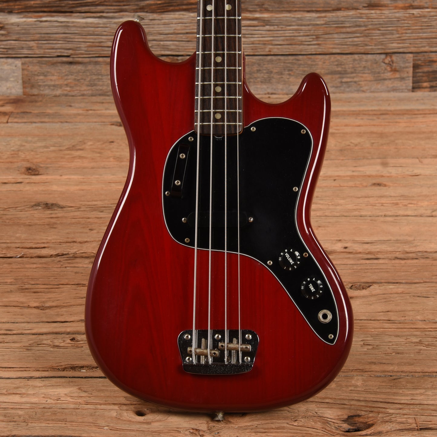 Fender Musicmaster Bass Wine Red 1981