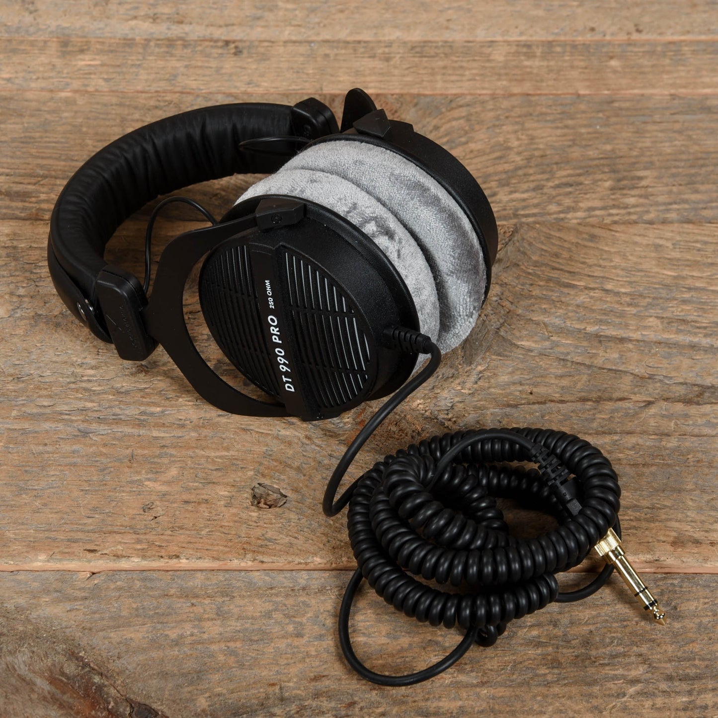 beyerdynamic DT 990 Pro 250 Ohm Studio Headphones