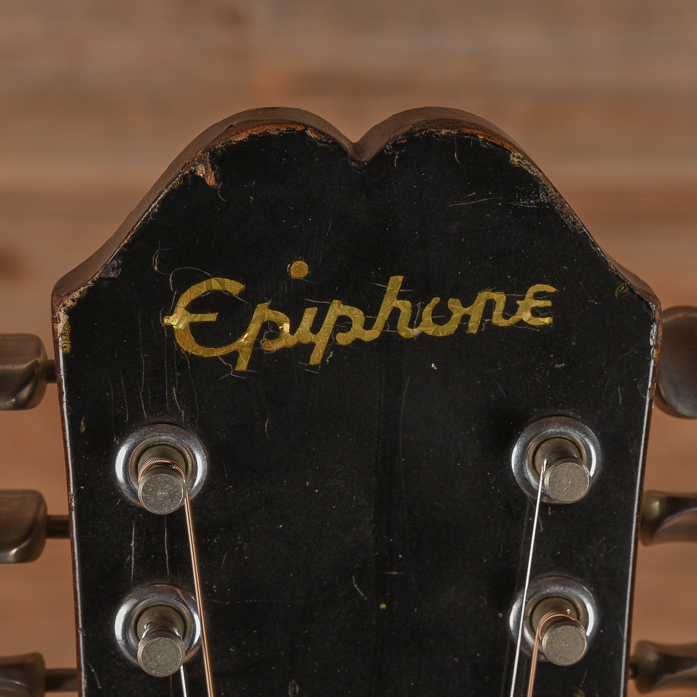 Epiphone FT-112 Bard Sunburst 1968