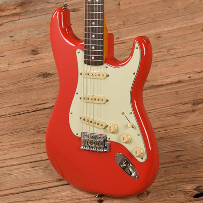 Squier Simon Neil Classic Vibe Stratocaster 60s Fiesta Red 2014