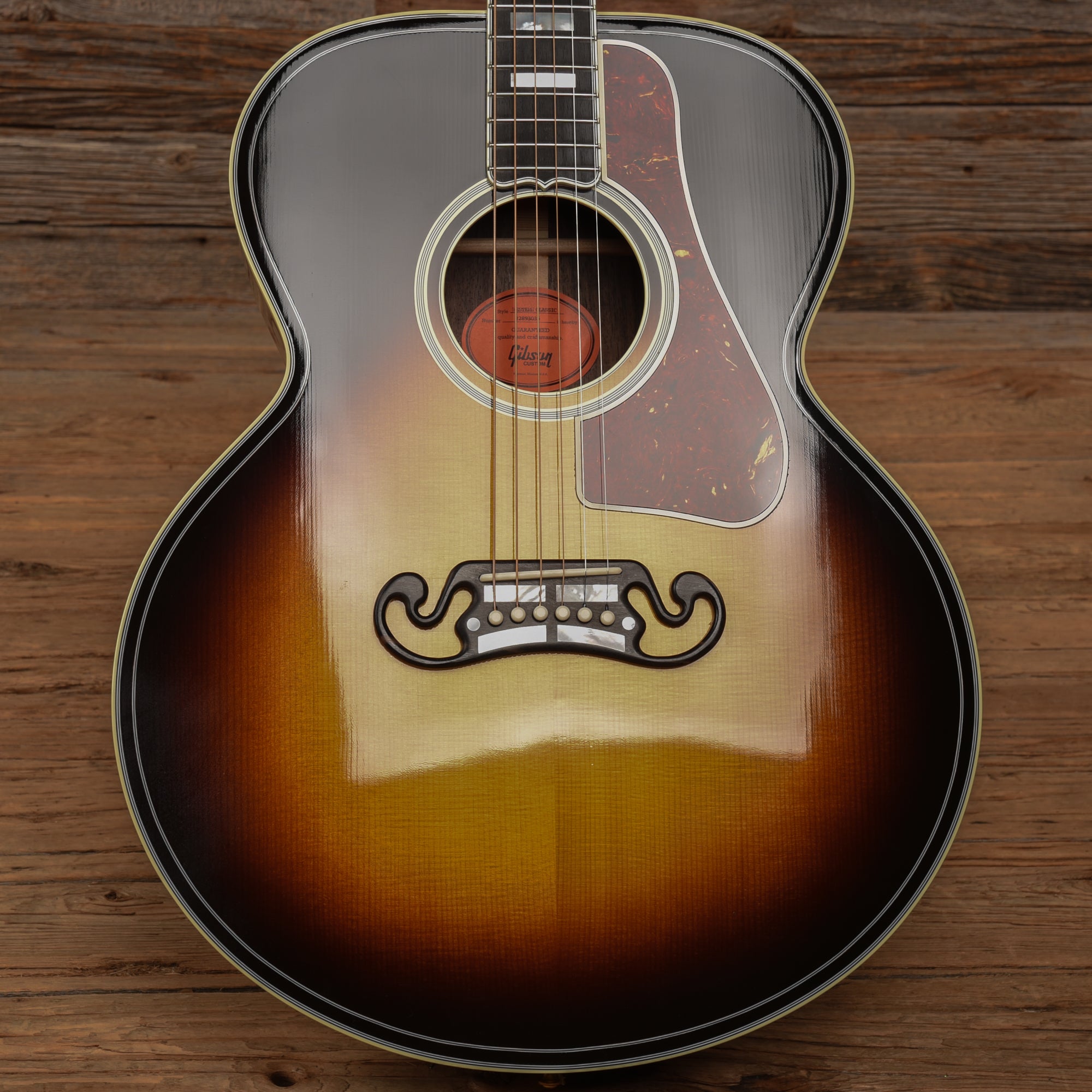 Gibson J-200 Country Western Sunburst 2023